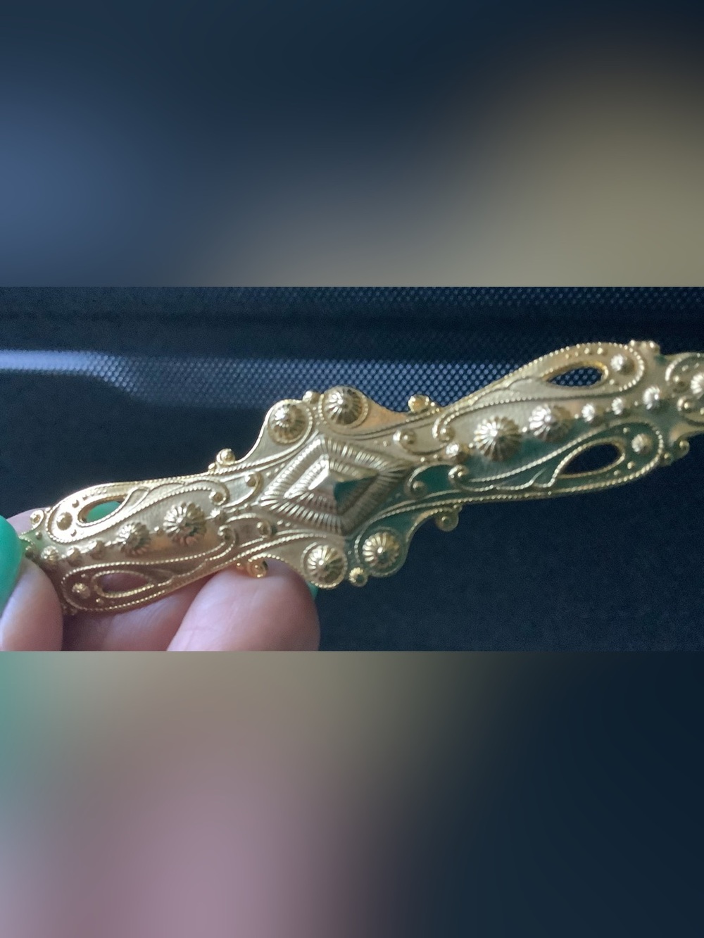 Gold Filigree Women’s Decorative Pin